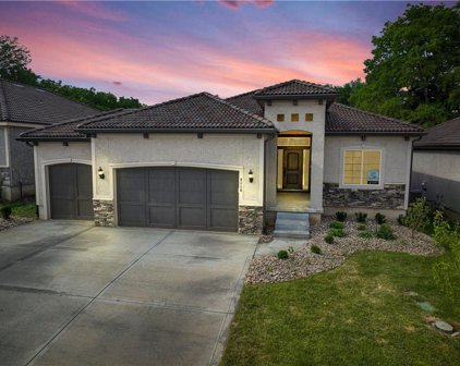 2118 NW Ashurst Drive, Lee's Summit