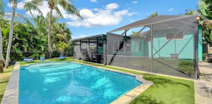 1420 Carandis Cir, Lake Clarke Shores