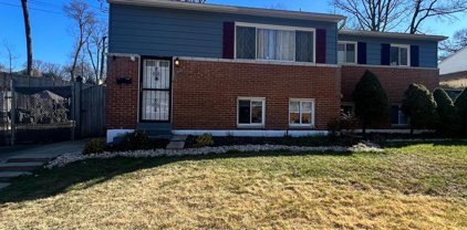 9223 Alcona St, Lanham
