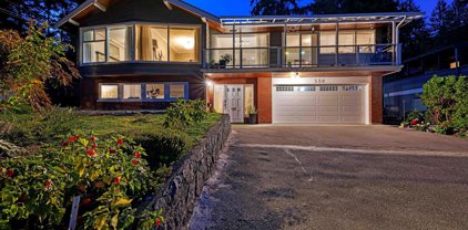 550 Crestwood Avenue, North Vancouver