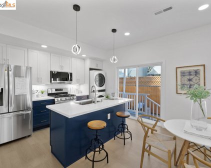 1836 Russell St, Berkeley