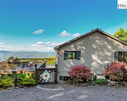 116 Arrowood Road, Beech Mountain