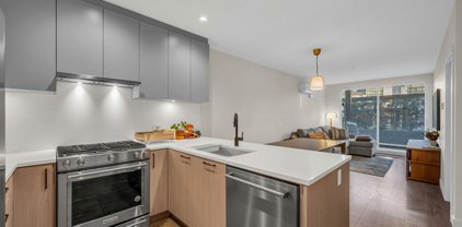 707 Como Lake Avenue Unit 102, Coquitlam