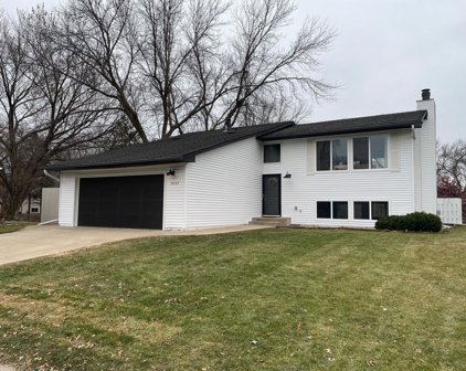 7557 Springbrook Plaza, Woodbury