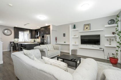 32035 Mt Waddington Avenue Unit 2, Abbotsford