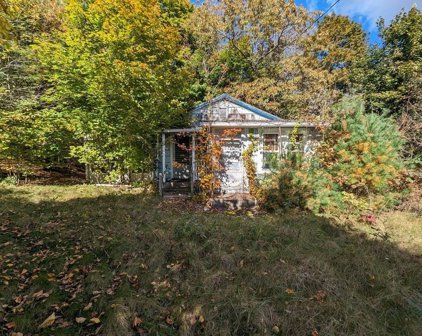 4 Pine Hill Rd, Oxford