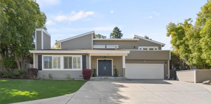 802 Lakeview Way, Redwood City
