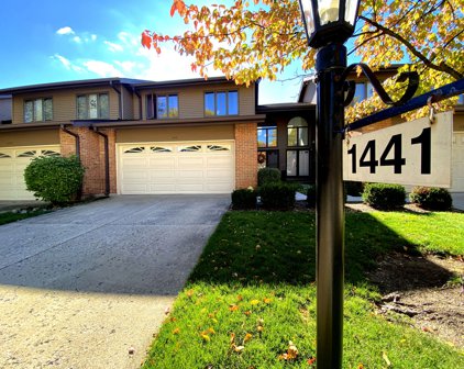1441 N Picadilly Circle, Mount Prospect