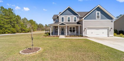 220 Wedgefield Circle, Maple Hill