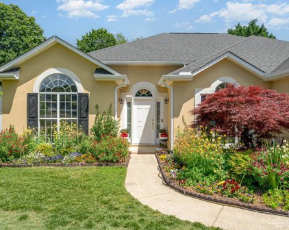 617 Gable Oaks Nw Lane, Concord