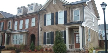 252 S Village Square, Canton