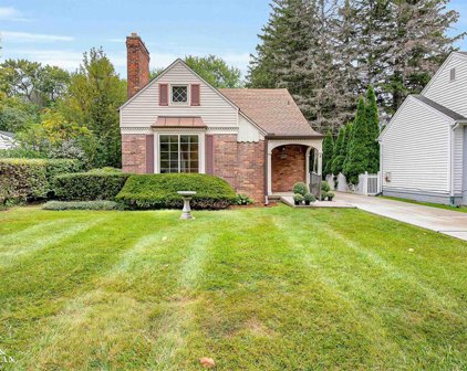 840 Rivard, Grosse Pointe
