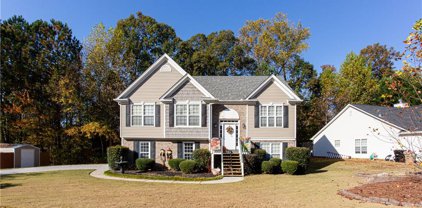2626 General Lee Court, Buford