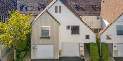 6615 S 239th Place Unit #R109, Kent