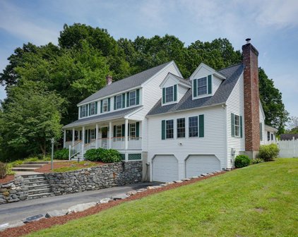 54 Biscuit Hill Dr, Leominster