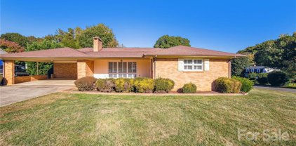 300 Amity  Circle, Belmont
