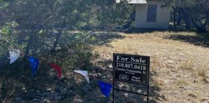 582 Blue Bill Cove Dr, Lakehills