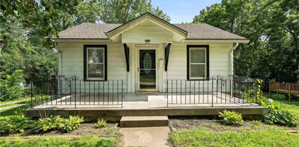 415 E WHITTIER Street, Claycomo