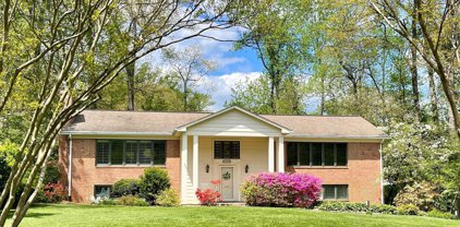 9008 Colesbury Pl, Fairfax