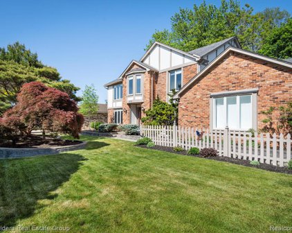 46752 HOUGHTON, Shelby Twp