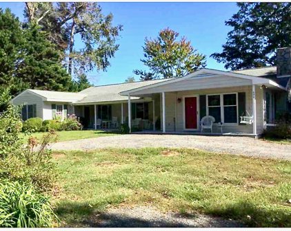 659 Yankee Point Road, Lancaster