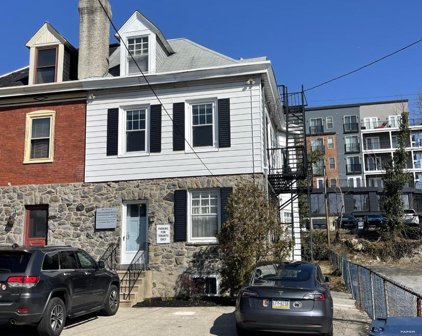 105 Bala Ave, Bala Cynwyd