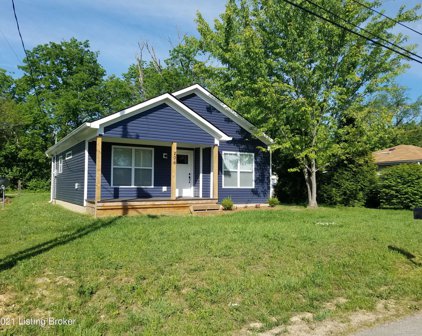 206 Stamper Ave, La Grange