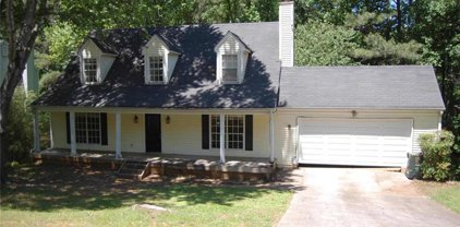 795 Barrington Way, Roswell