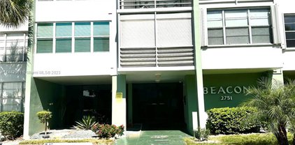 2751 Taft St Unit #105, Hollywood