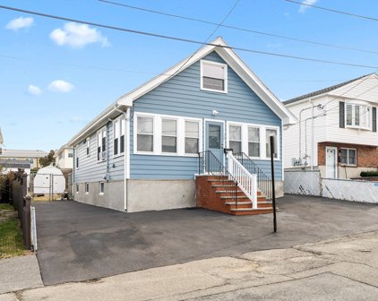54 South Ave, Revere