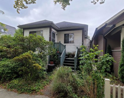 878 E 37th Avenue, Vancouver