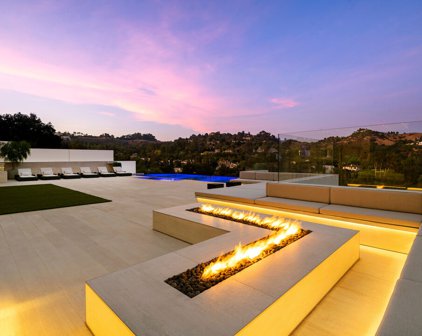 2620  Wallingford Dr, Beverly Hills