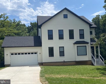 4222 Lamarre Dr, Fairfax