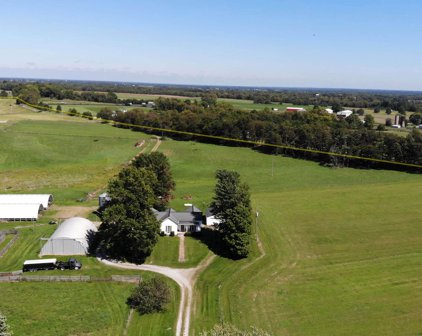 1216 Christianburg Rd, Shelbyville