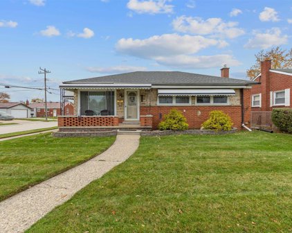 28703 GROVELAND, Roseville