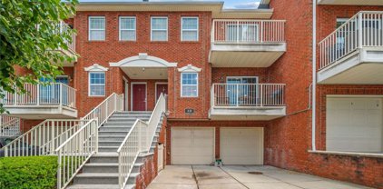 3-15 Weatherly Place Unit #A, College Point