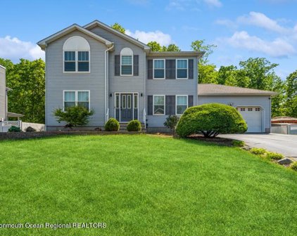 22 Sun Hollow Road, Howell