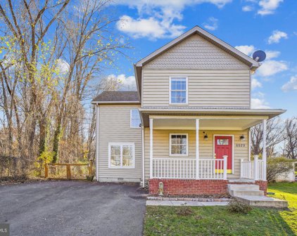 6929 Michaels Mill Rd, Buckeystown