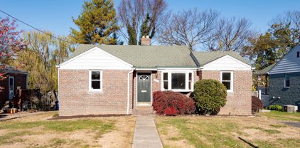 2722 School St, Alexandria