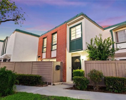 8237 Henderson Green, Buena Park
