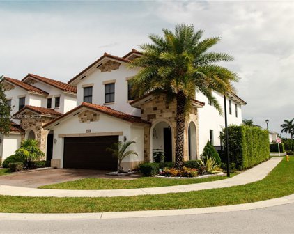 10584 Nw 70th Ln, Doral