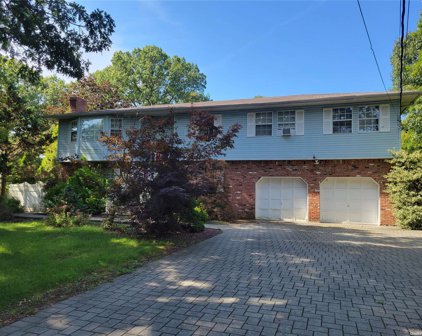 2480 Pine Avenue, Ronkonkoma