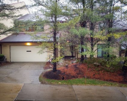 1751 Brookwood Drive, Akron