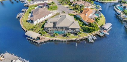 6642 Joanna Circle, Fort Myers