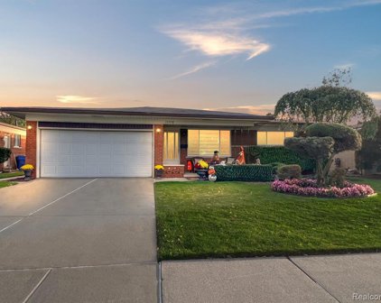 13358 HAUPT, Warren