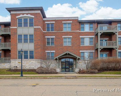 271 E Railroad Avenue Unit #104, Bartlett