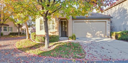 1001 Marseille Lane, Roseville