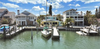 11215 3rd Street E, Treasure Island