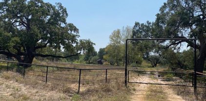 760 Hidden Meadows Rd, Poteet