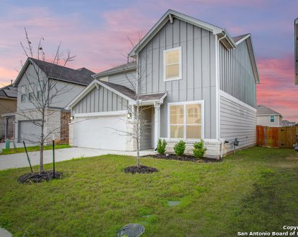 7674 Pecos Ridge, Boerne